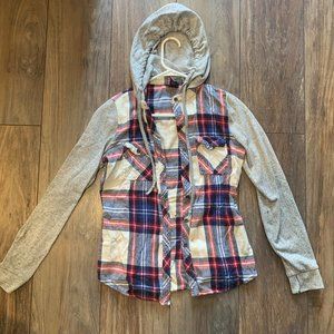 super cute hooded buttoned up flannel!